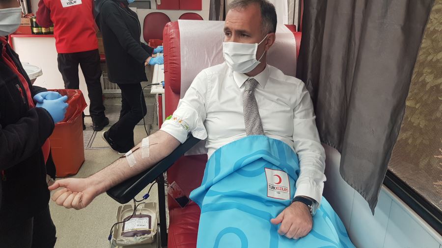 Kızılay haftası  münasebetiyle kan bağış  kanpanyası başladı