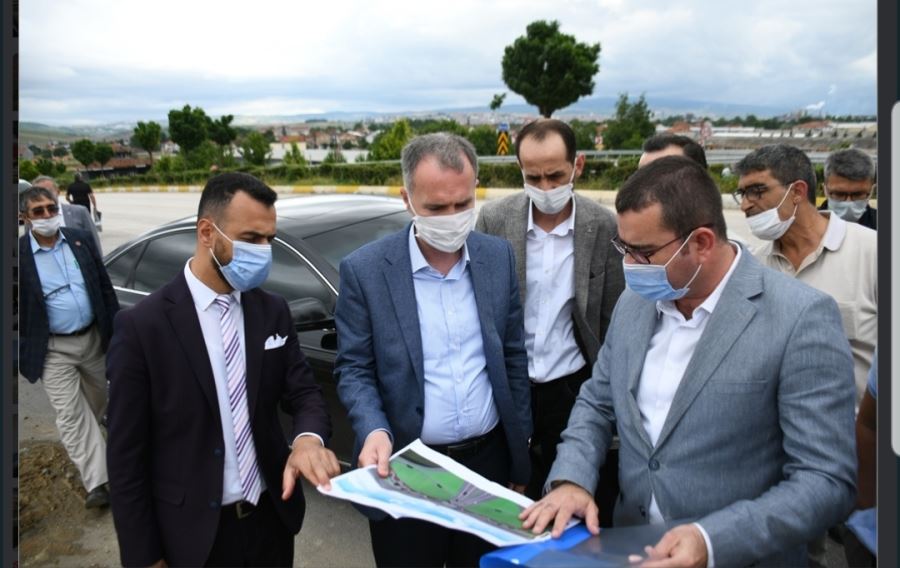 Yenice Köprülü Kavşağında peyzaj düzenleme çalışmalarına başladı.