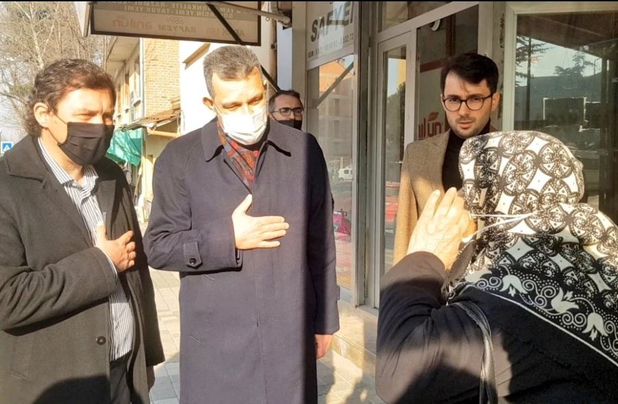 AK Parti Genel Merkezi’nin aldığı karar ile esnaf ve vatandaşları ziyaret ettiler