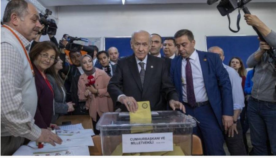 MHP Genel Başkanı Bahçeli oyunu kullandı