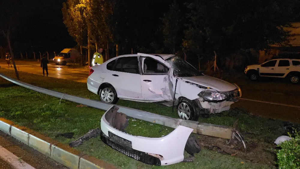 İnegöl  Ahmet Türkel Çevre Yolu’nda Kaza sürücü yaralandı 