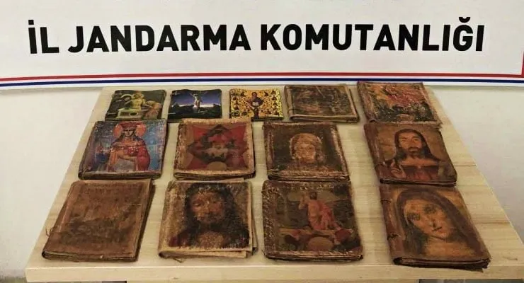 13 el yazması kitaba el konuldu: 6 milyon dolar değerinde