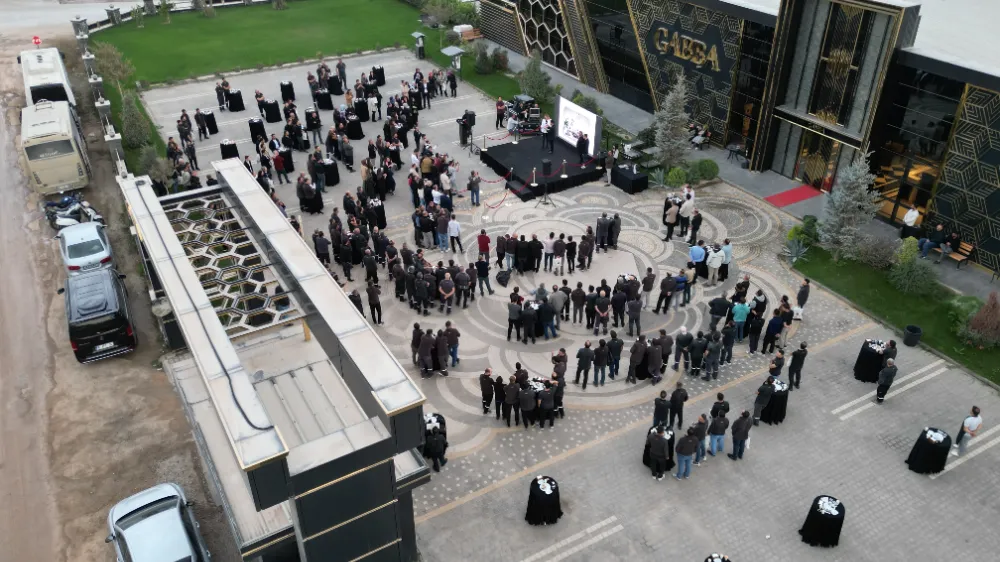 İnegöl hamzabey OSB’de Gabba Mobilya emektarlarını onurlandırdı