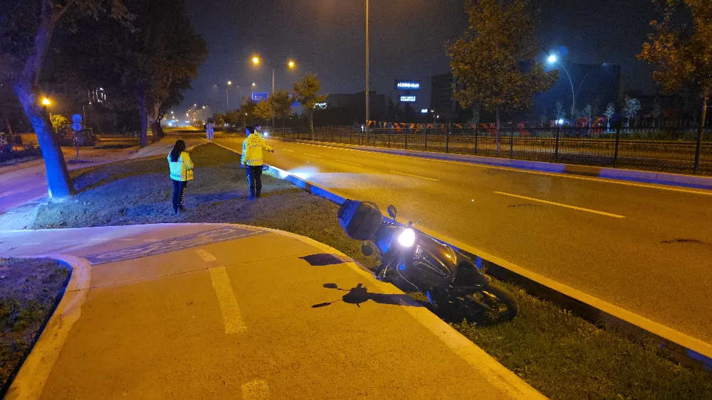 İnegöl’de kaldırıma çarpan motosiklet sürücüsü ağır yaralandı