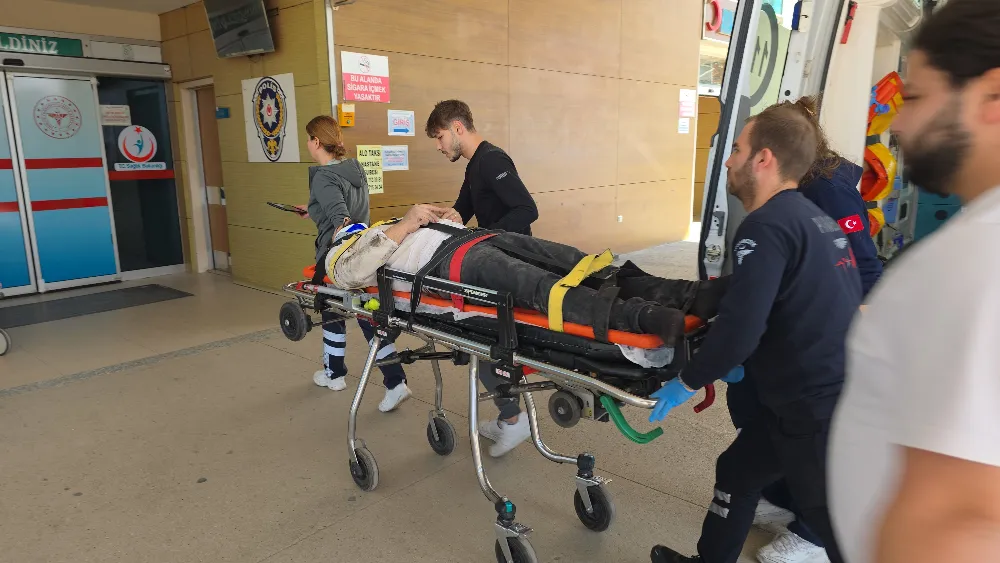 İnegöl’de 4 metreden düşen işçi ağır yaralandı