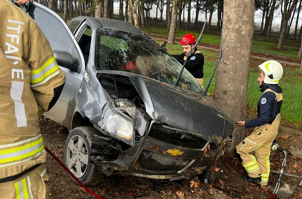 Yenişehir’de cip ağaçlara çarptı: Sürücü ağır yaralı