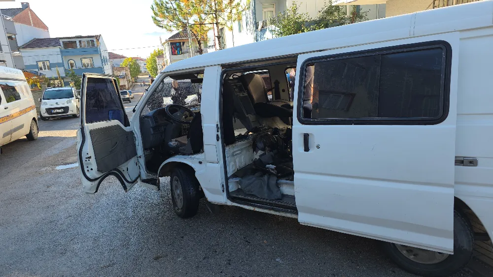 İnegöl’de minibüs yangını: Polis inceleme başlattı