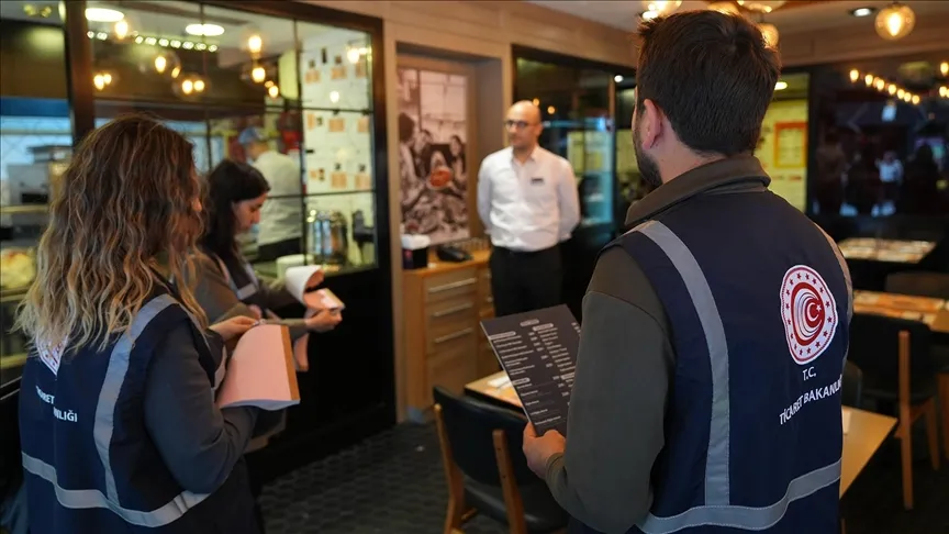 Ticaret Bakanlığı kafe ve lokantalarda fahiş fiyatlı su satışlarını denetledi