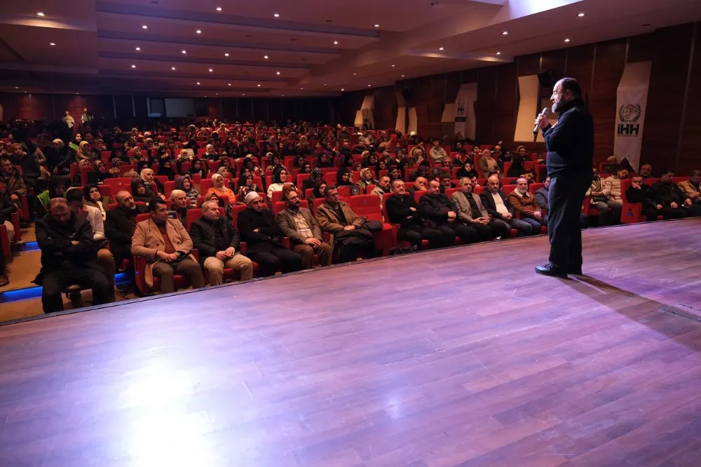 İnegöl’de “Namazla Diriliş” Programı Düzenlendi