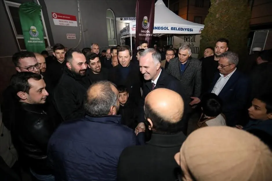 İnegöl Belediyesi’nden 2 Camide Kandil İkramı