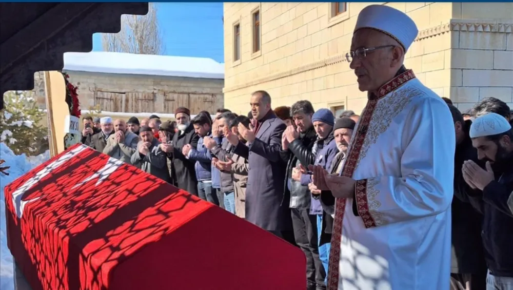 Otobüs kazasında  hayatını kaybeden sözleşmeli  erin cenazesi Erzurum