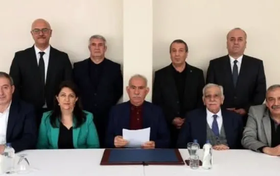 DEM PARTİ HEYETİ TERÖRİSTBAŞI ÖCALAN İLE GÖRÜŞTÜ!