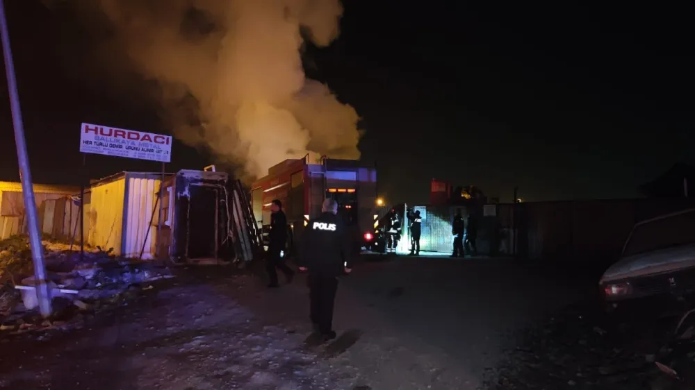 İnegöl’de Hurdacıda Çıkan Yangın Korkuttu