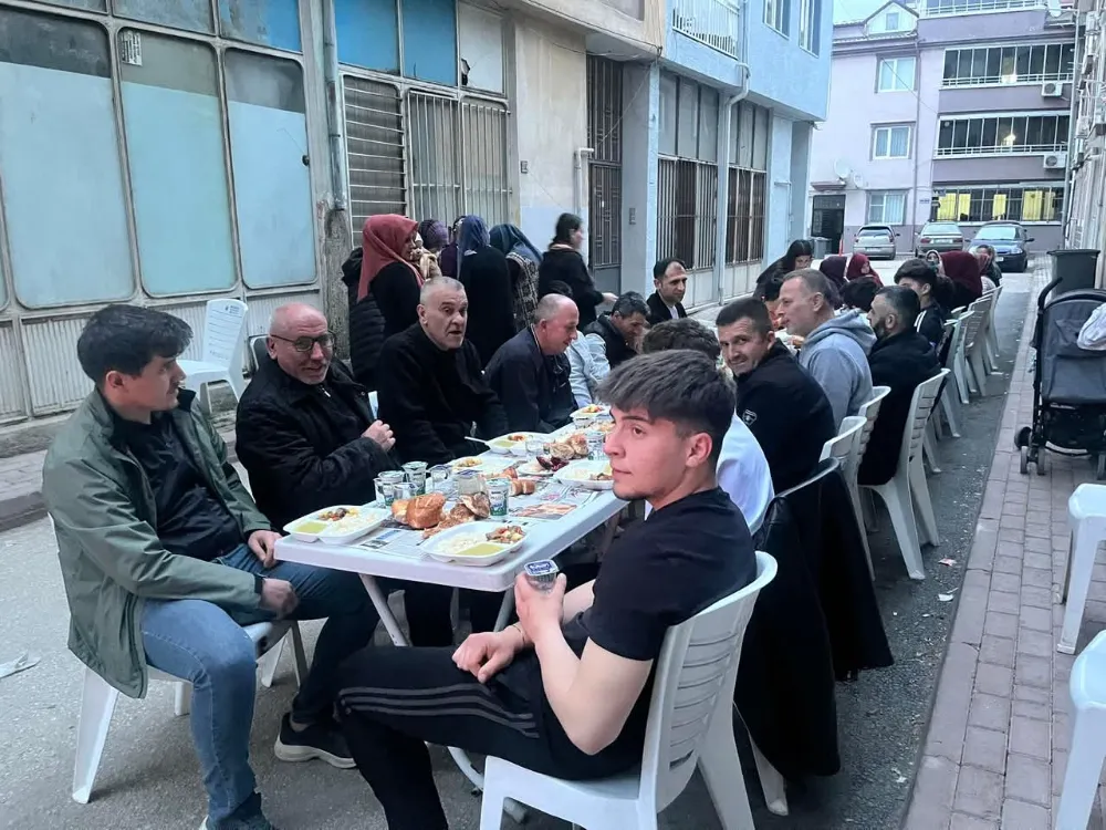 YENİCE MAHALLESİ RAZGAT SOKAK’TA İFTAR BULUŞMASI