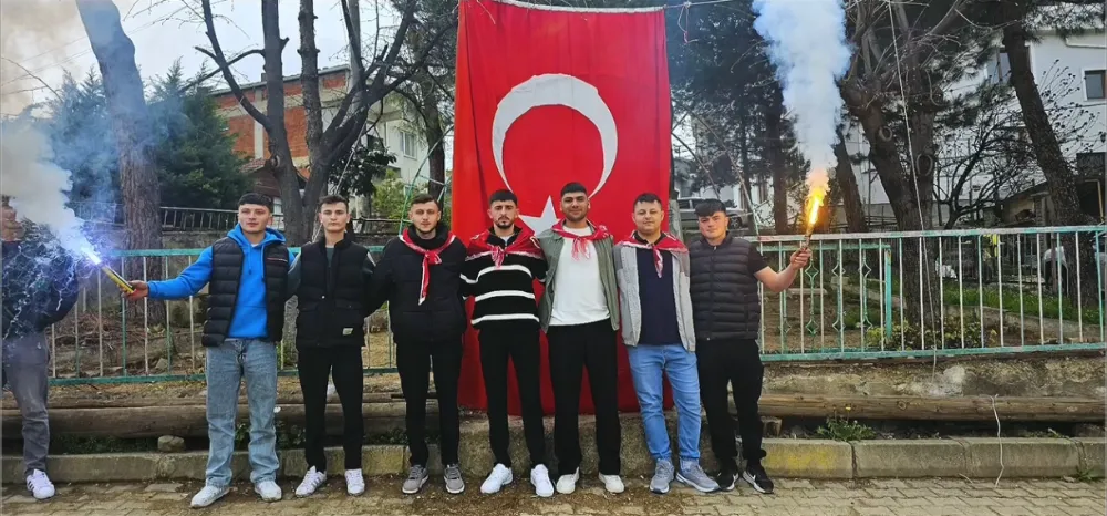İnegöl’ün Gündüzlü Mahallesi Gençleri, Dua Eşliğinde Askerliğe Uğurlandı