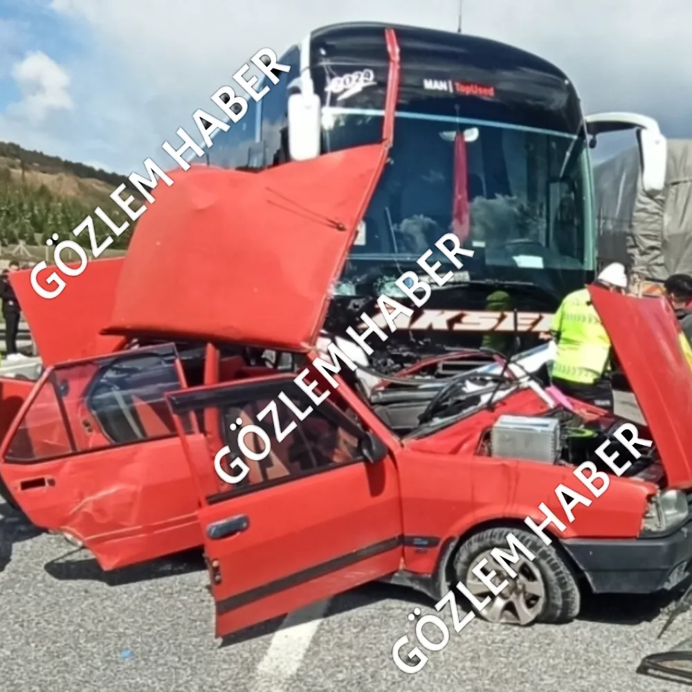 İnegöl Yolunda Feci Kaza: Otomobil ile Yolcu Otobüsü Çarpıştı, 1 Ölü, 1 Yaralı