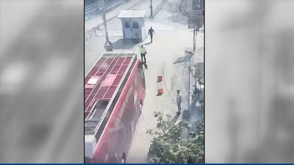 Polisin dur ihtarına uymayan  CHP