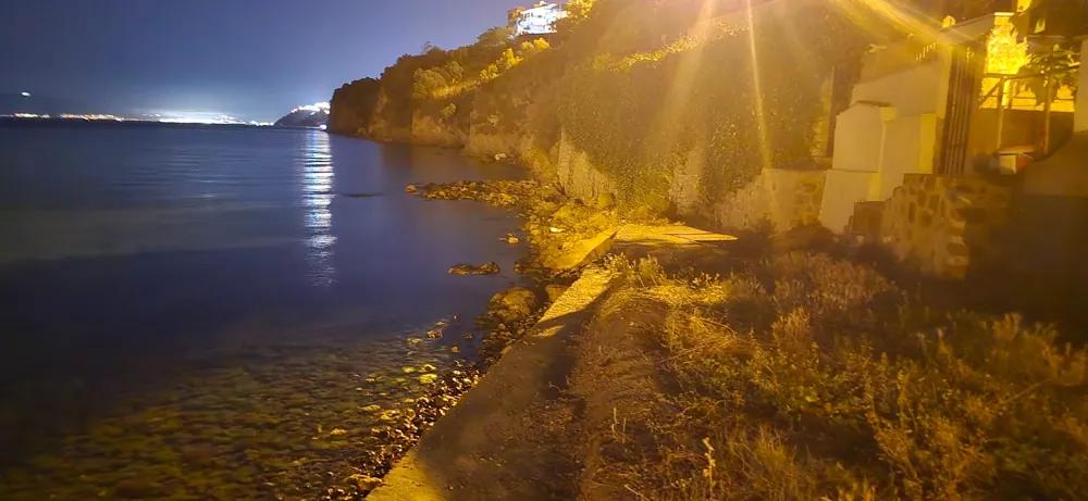 Mudanya Kumyaka’da Falezden Düşen Kadın Hayatını Kaybetti