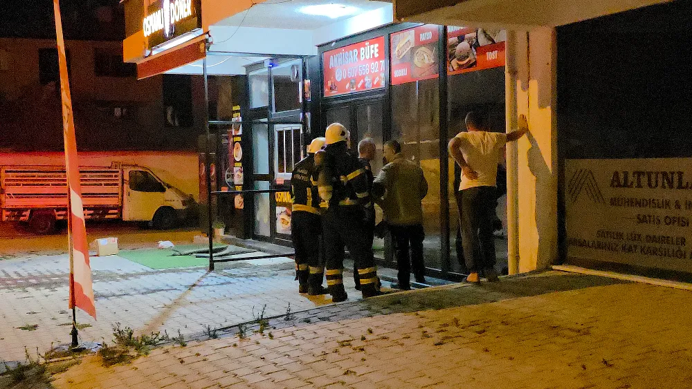 İnegöl’de gece yarısı tost dükkanında kıvılcım paniği