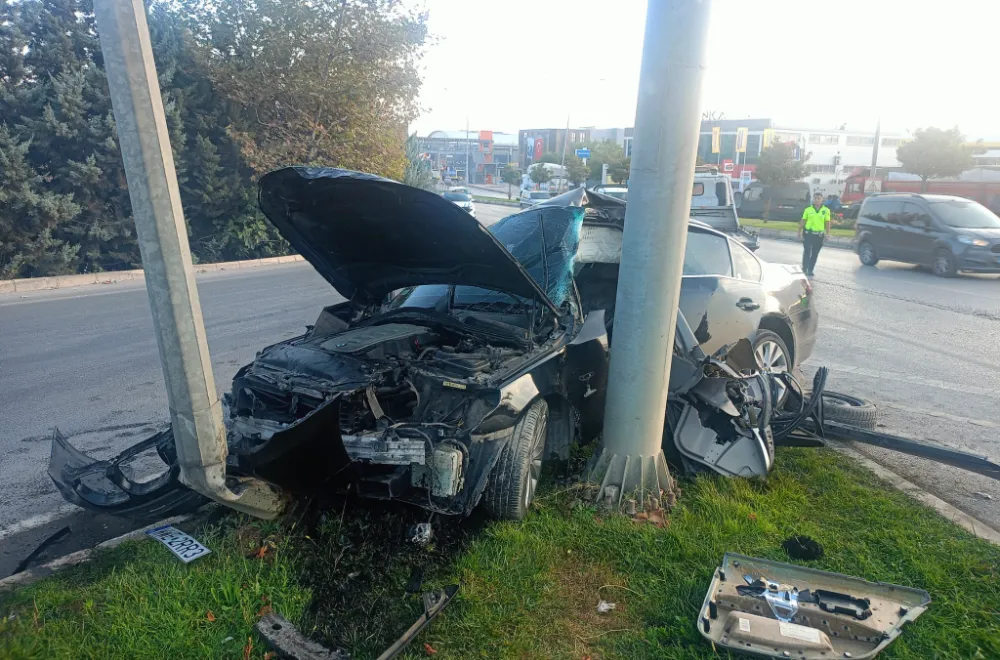 İnegöl’de Kavşakta Kaza: Sürücü Bursa’ya Sevk Edildi