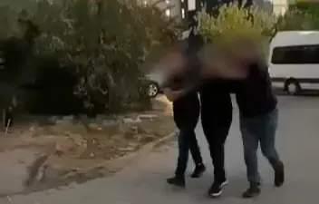 Çocuklarının önünde babaya şiddet uygulayan zanlı gözaltında