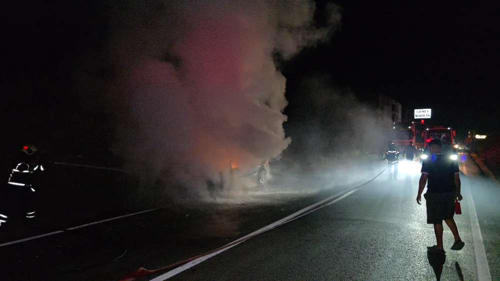 İnegöl’de araç yangını korkuttu