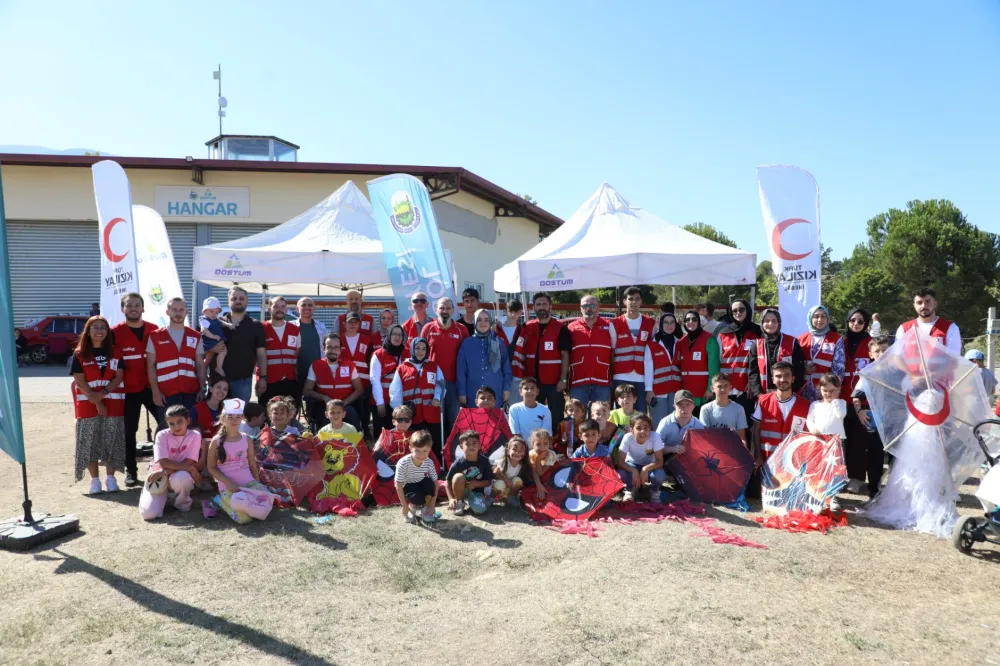 İnegöl Semaları Uçurtmalarla Renklendi