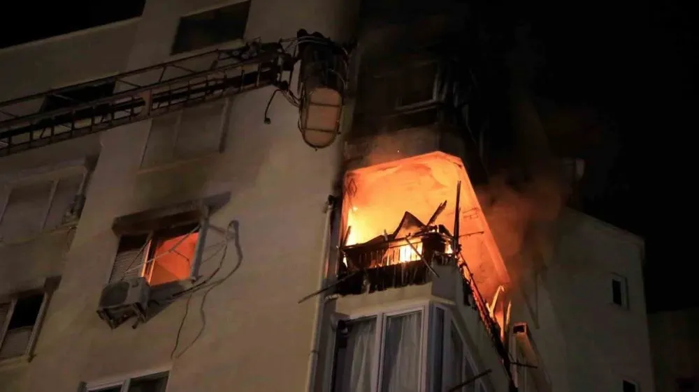 1’i bebek 3 kişi yangında yaşamını yitirdi