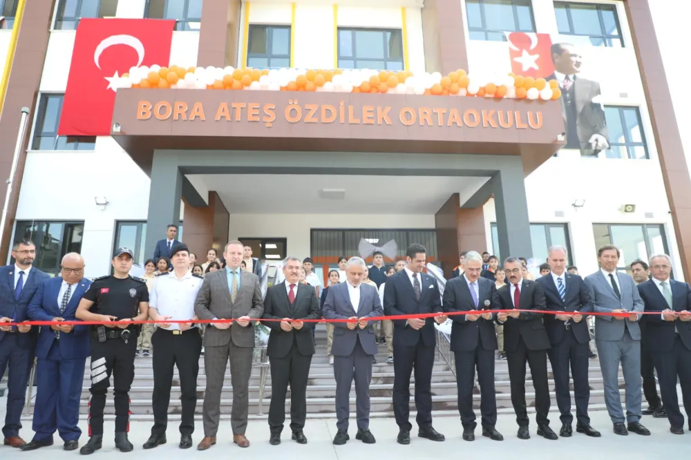 İnegöl’de Hem Yeni Eğitim Öğretim Yılı Hem Yeni Okul Birlikte Açıldı